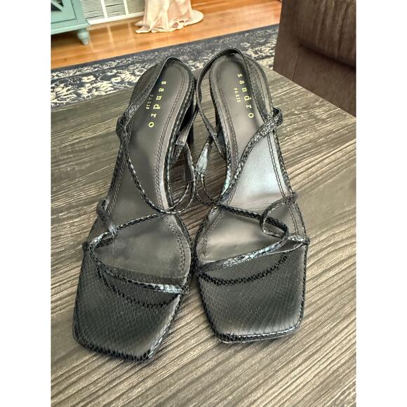Sandro Paris EMBOSSED LEATHER SANDALS in Black Snake Skin Sz. 38 - Picture 1 of 10